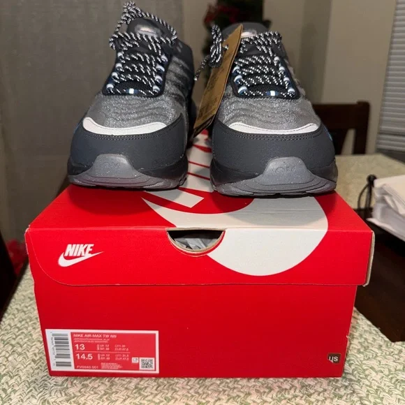 Nike Air Max TW NN Men's Gray and Black Sneakers size 13 new!! - Picture 4 of 9
